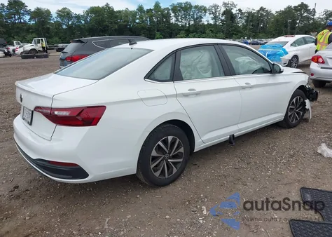 2024 Volkswagen Jetta 1.5T S z USA, uszkodzony, nr VIN 3VW5M7BU5RM064870